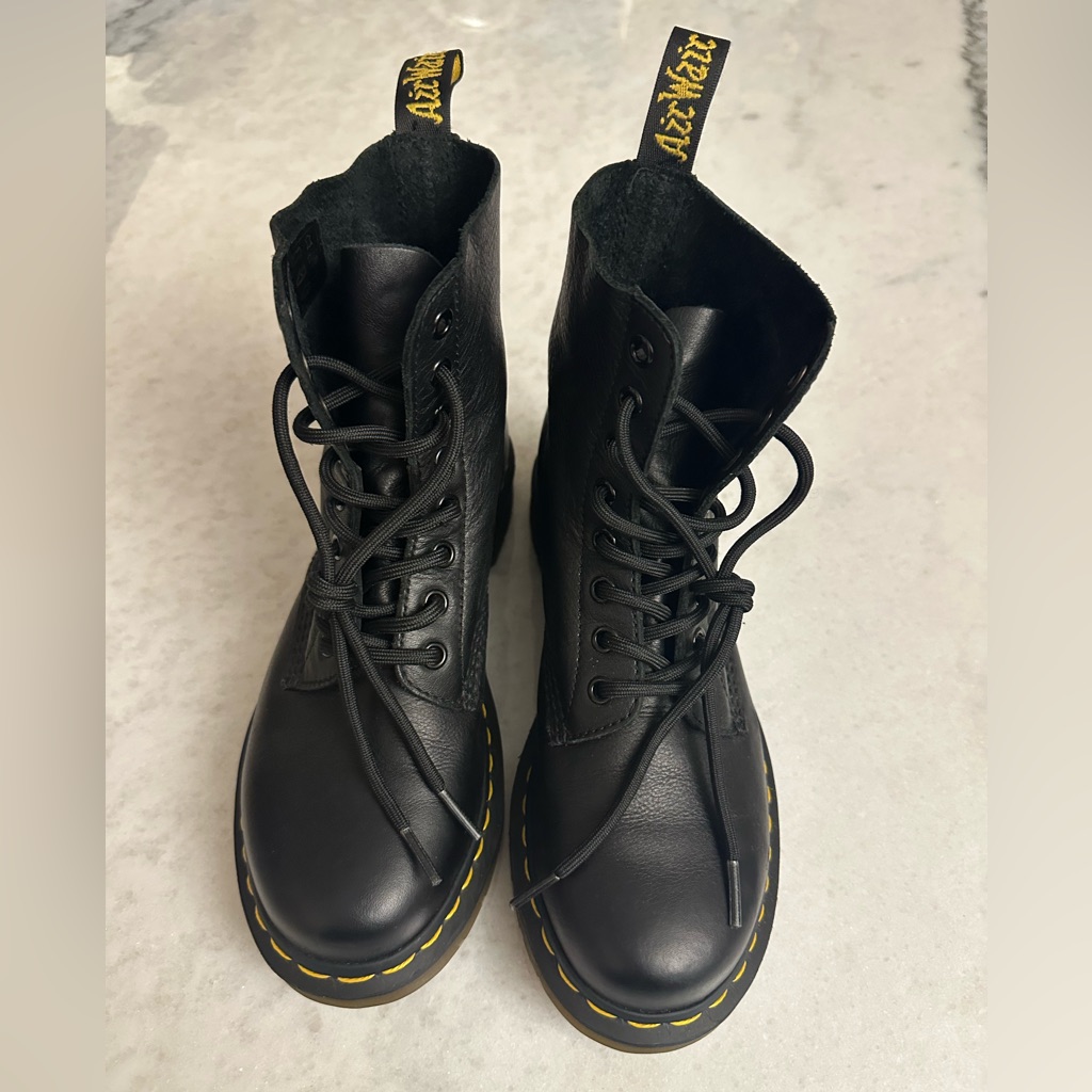 Dr Martens 1460 Pascal Women's Softest Leather Black Boots, Size 7 New No Box!